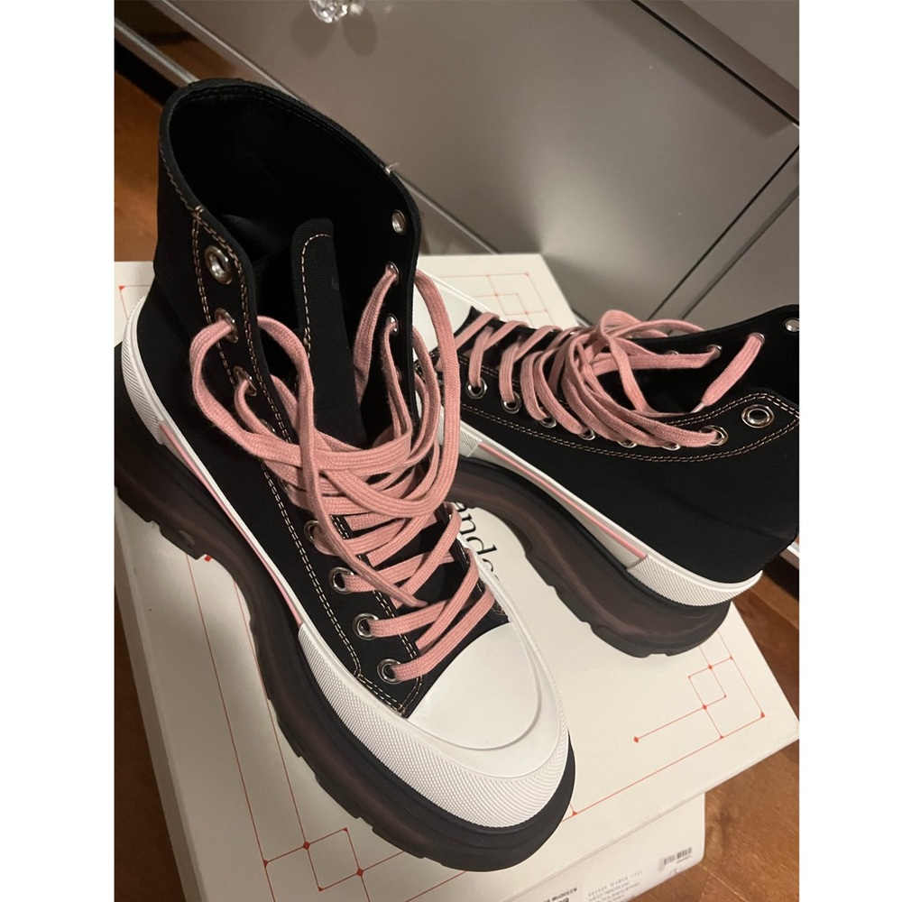 Alexander McQueen Tread Slick Boots 'Black Blossom Pink'